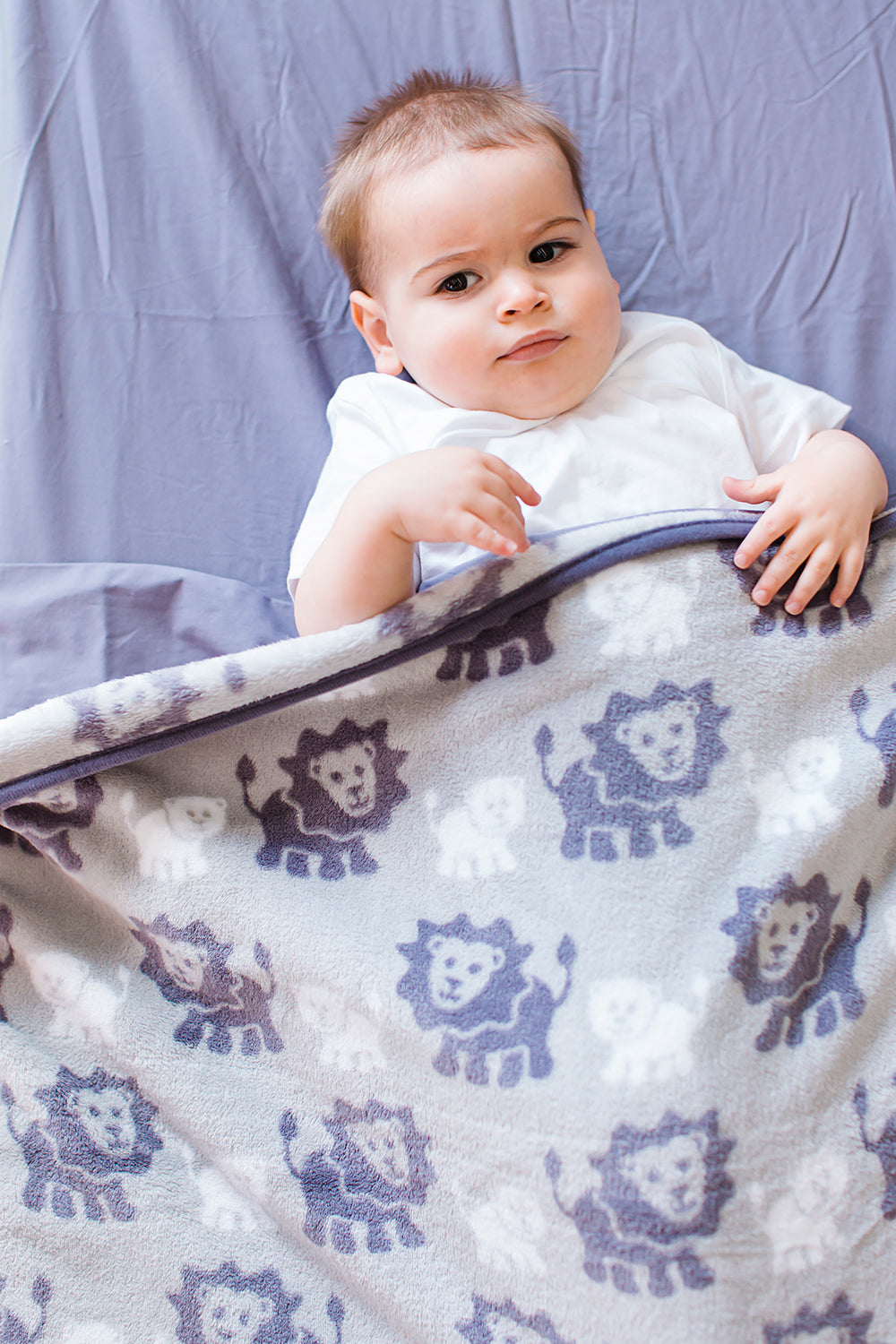 Coral Fleece Cot Blanket Lion Grey